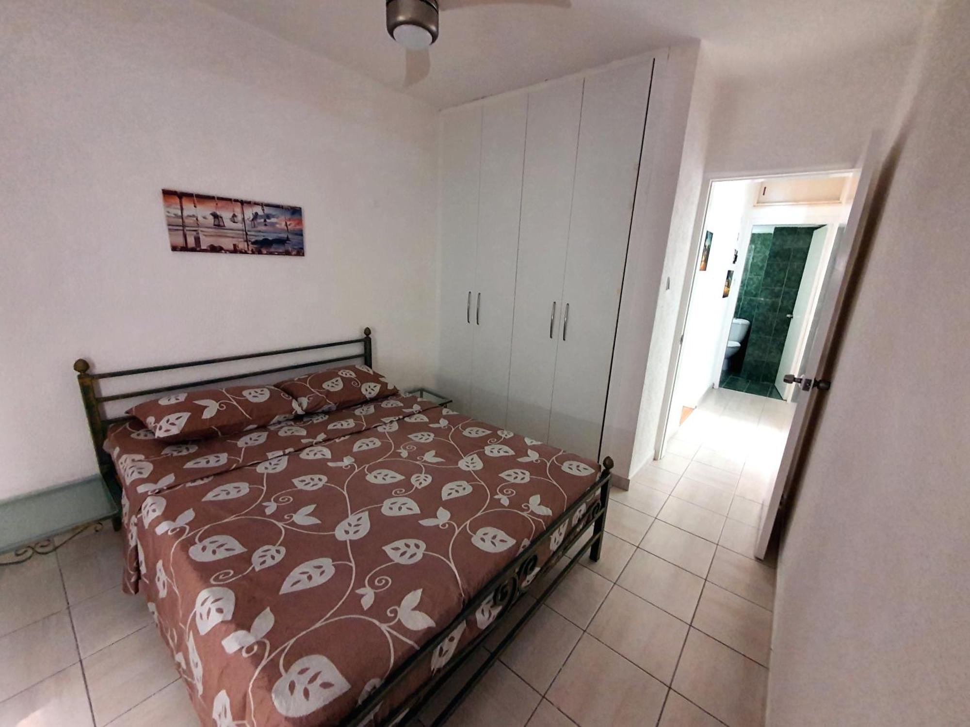 Poseidon 51 - Beachfront Two Bedroom Apartment Paphos 外观 照片